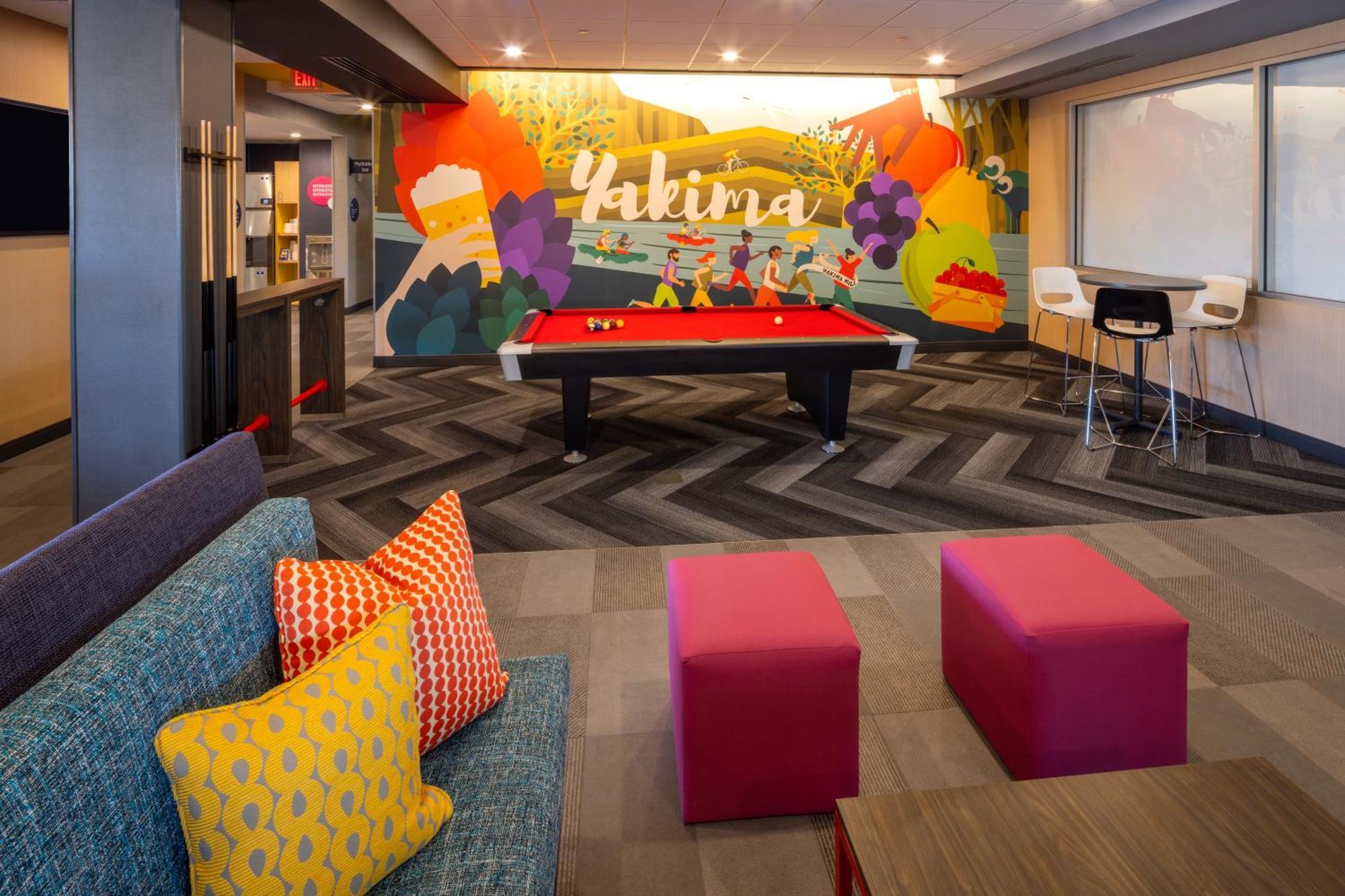 Отель Tru By Hilton Yakima Airport Экстерьер фото