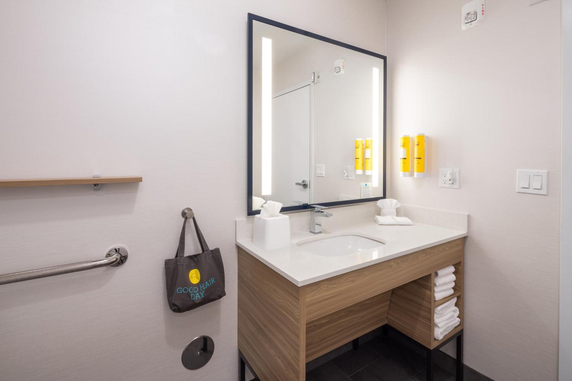 Отель Tru By Hilton Yakima Airport Экстерьер фото